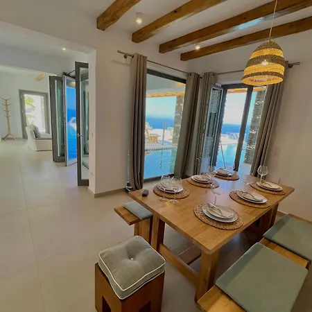 Enilio Mera Villa Faros (Sifnos)