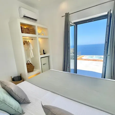 Villa Enilio Mera *