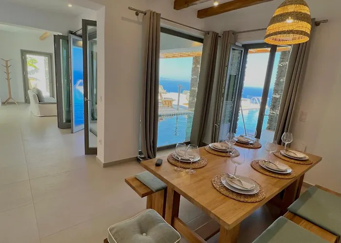 Enilio Mera Villa Faros