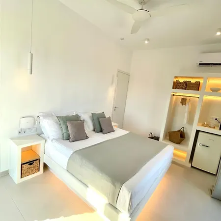 Enilio Mera Villa Faros
