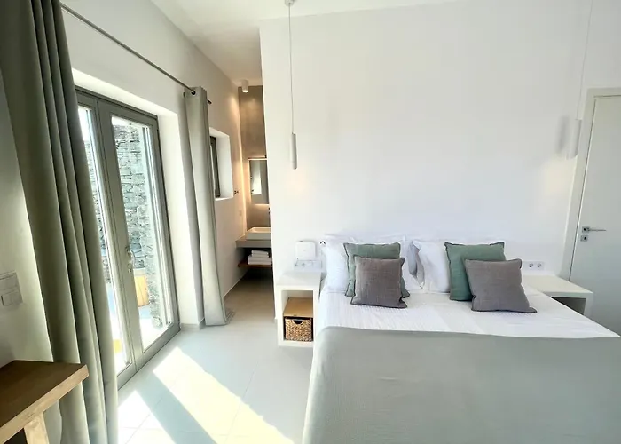 Enilio Mera 파로스